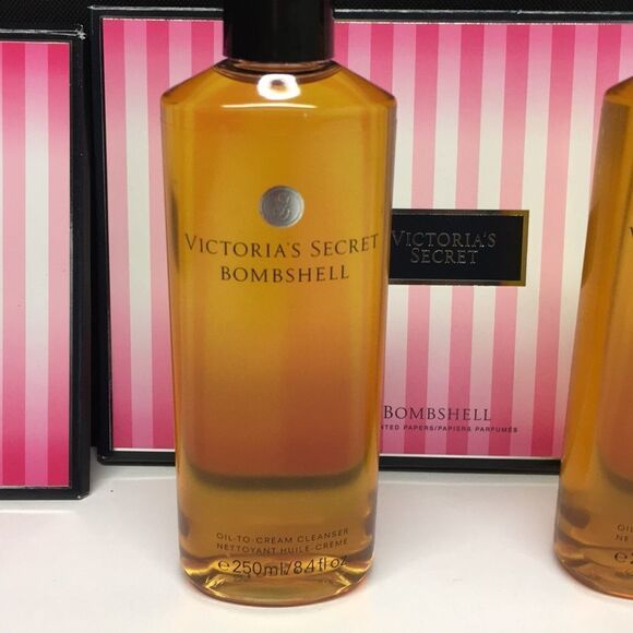 🔥Victoria's Secret Bombshell Oil to Cream Cleanser 8.4 FL OZ - Picture 1 of 6